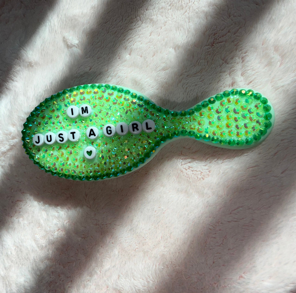 Pixie Glow Mini Brush - I’m Just a Girl💚✨🤷🏽‍♀️